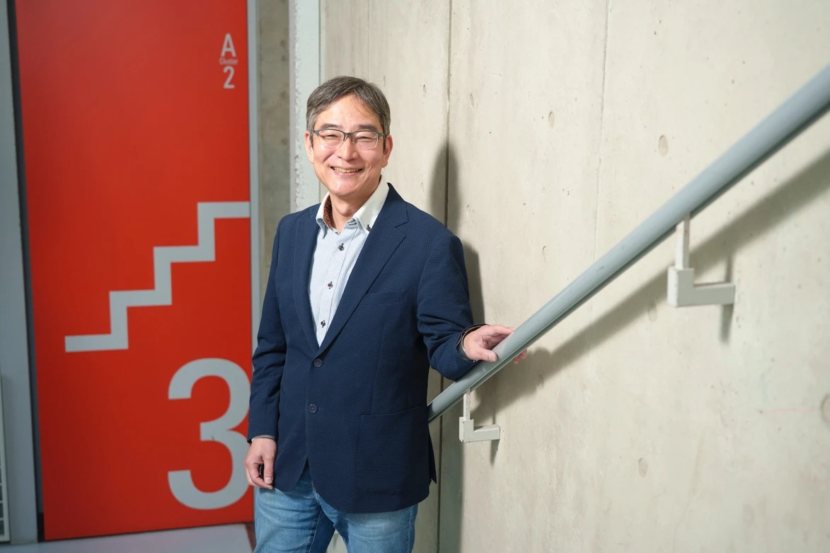 葉緑体の仕組みを半導体で再現、世界初、の快挙を達成し、人工光合成の実用化へと突き進む。阿部竜教授を突き動かす「世の中を救いたい」想い