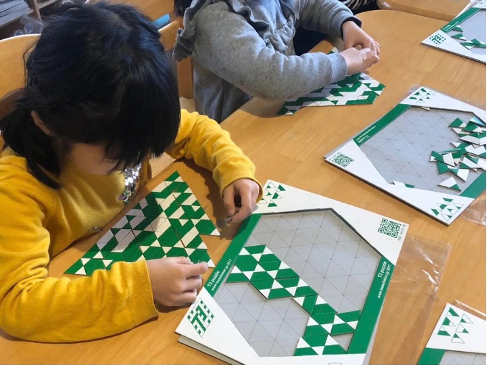 千・万・億・那由他!巨大な数の模様に触れよう 子どもにおすすめの理系センスを磨く図形ワーク②【数と図形のセンスを磨く編】| リケラボ